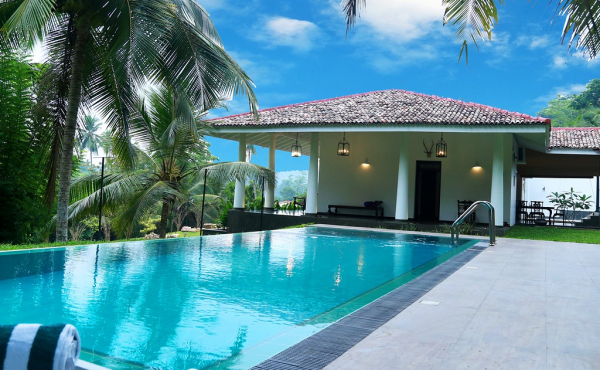 manor-house-2359884_1280